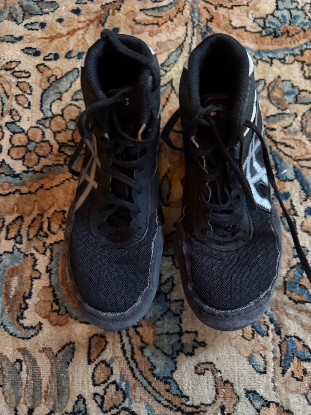 Kids Black Athletic Sneakers with Silver Accents is 4.5 wrestling shoes